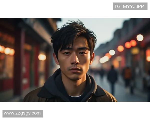 昔日足球明星的落寞与孤独男士头像展现人生的无奈与沉思